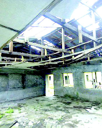 NDDC abandoned road project: Delta school where pupils sit on floor; closes whenever it rains