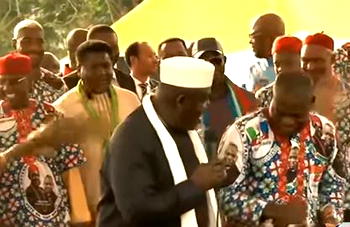 Video: Watch Okorocha, Tony Nwoye dance at APC rally in Anambra