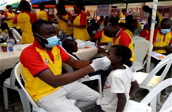 <strong>KK </strong><strong>Foundation partners Omnik for free medical outreach in Lagos community</strong>