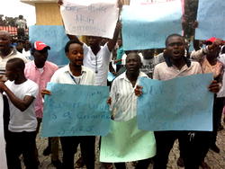 Some men of Rivers SARS collected bribe with POS from me, protester alleges