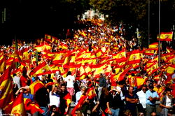 Spaniards rally for unity