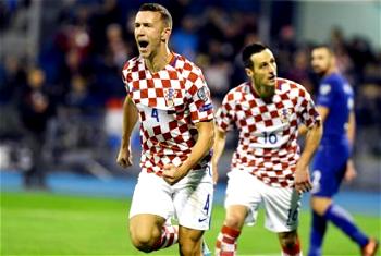 World Cup play-off:  Northern Ireland fume, Croatia cruise