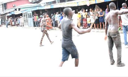 Amuwo market2 Amuwo Odofin/Mile 2 shopping complex leaders, traders protest alleged harassment, extortion