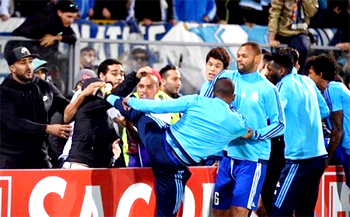 ‘Karate kick’ Evra leaves Marseille, banned until June 30