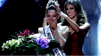 Miss South Africa wins #MissUniverse 2017 title