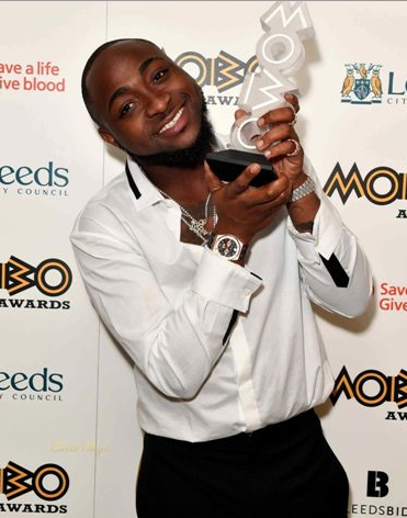 Screen Shot 2017 11 30 at 11.27.48 Davido wins “Best African Act” at MOBO Awards