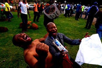 Photos: Zimbabweans celebrate after Robert Mugabe’s resignation