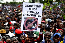 Photos: Thousands of overjoyed protesters flooded Zimbabwe’s streets