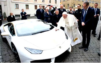Photos: Pope’s €185,000 Lamborghini car