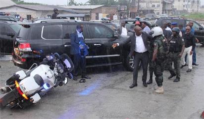 wike thugs Street fight in Rivers: Wike, Amaechi trade assassination claims