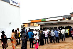Photos:  Long queues at ATM gallaries in Lagos