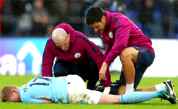 City star De Bruyne to miss three months with knee injury