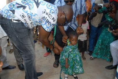 Fàyose Fayose’s Xmas Clothes: Muslim youths kick, say gesture one-sided