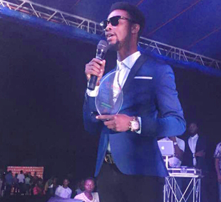 Comedian I Go Dye shades Fayose over tear gas incident