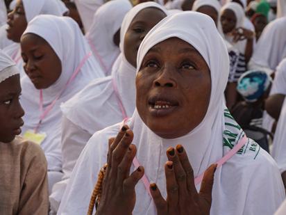 Muslim faithful1a We ‘ll fight any molestation of women in hijab —Islamic groups