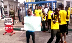 Rivers United players protest unpaid entitlements