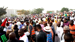 PDP Convention: Drummers, petty traders in uncontrollable frenzy