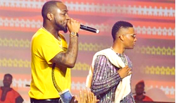 Pepsi Music ambassadors Wizkid, Davido preach love at Yuletide