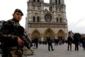 Christmas: Muslims offer to guard churches in Indonesia