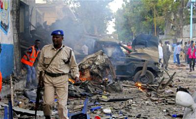 Suicide bomber hits Somali policemen in Mogadishu