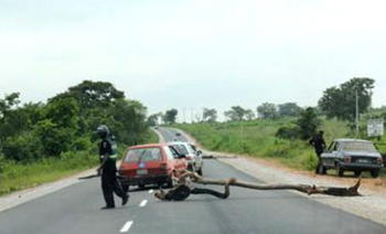 Illegal roadblocks: Human Rights Commissioner writes GOC, Enugu CP