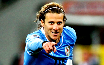 Diego Forlan joins Hong Kong club Kitchee
