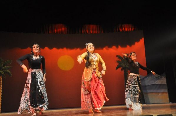 Mohiniyattam – Classical Dance Form from Kerala | Dance of india, Indian classical  dancer, Bharatanatyam poses