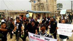 Photos: Omoku hold rally to mourn their Loss and celebrate the killing of Don Waney