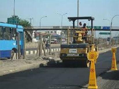 road construction23 FG targets repair of more roads in Lagos in 2018