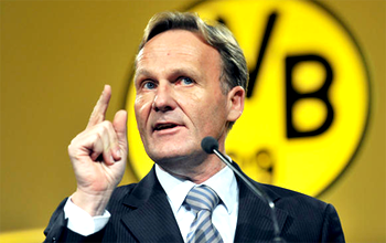 Borussia Dortmund CEO threatens squad clean out
