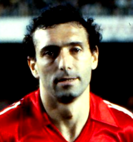 Former Barcelona and Spain striker Castro dies aged 68