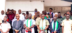 Ten thousand PDP members including Anenih´s loyalists defects to APC in Edo