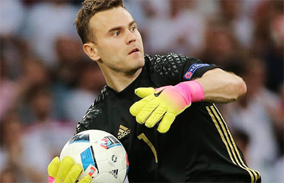 Akinfeev Russia captain Akinfeev seeks World Cup redemption