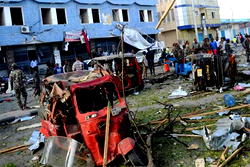Al-Shabab bomb kills 17 in Mogadishu