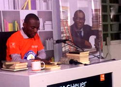 Nigerian Bayode breaks Guinness record in ‘Longest Marathon Reading Aloud’