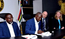 Lagos, UK firm sign N2.52bn MoU on construction of 10,000 street lights