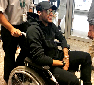 Breaking: Neymar surgery recovery to take up to three months: team doctor