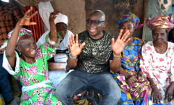 Ekiti : APC aspirant accuses Fayose of cash influx