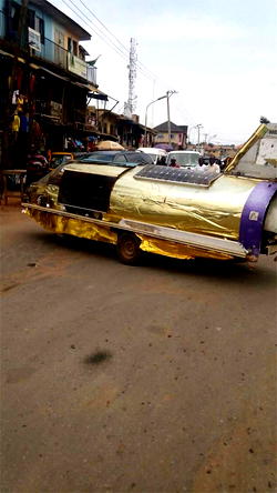 Photos: Alleged Nigerian made Aeroplane lands in Anambra