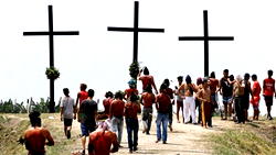 Shocker: 7 Catholic devotees nailed to cross in Philippines