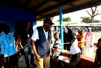 Photos: GEJ in Sierra Leone to inspect election