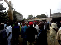 Sen. Nwaoboshi’s supporters chant solidarity songs in court