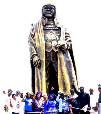 LASG unveils Gani Fawehinmi’s 34-foot new statue, as Ambode vows to nurture his ideals