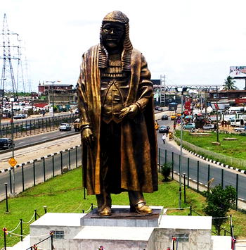 Photos: 44-feet Gani Fawehinmi’s statue in Ojota