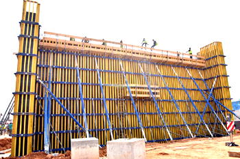 Firm ephasizes post-tensioning techniques in construction
