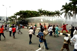 El-Zakzaky: 2 feared killed in fresh police, Shiites clash at NHRC hqtrs