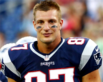 Gronkowski vows to play in 2018