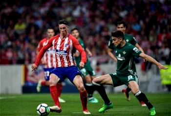 Torres misses penalty, Gameiro scores one in Atletico win