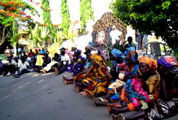 Photos: Protesters, Policemen at Dino Meleye’s house at Maitama