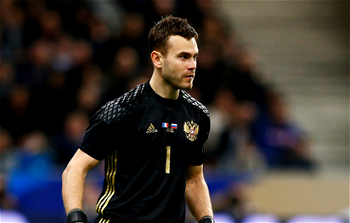 Akinfeev extends contract with CSKA for another four years